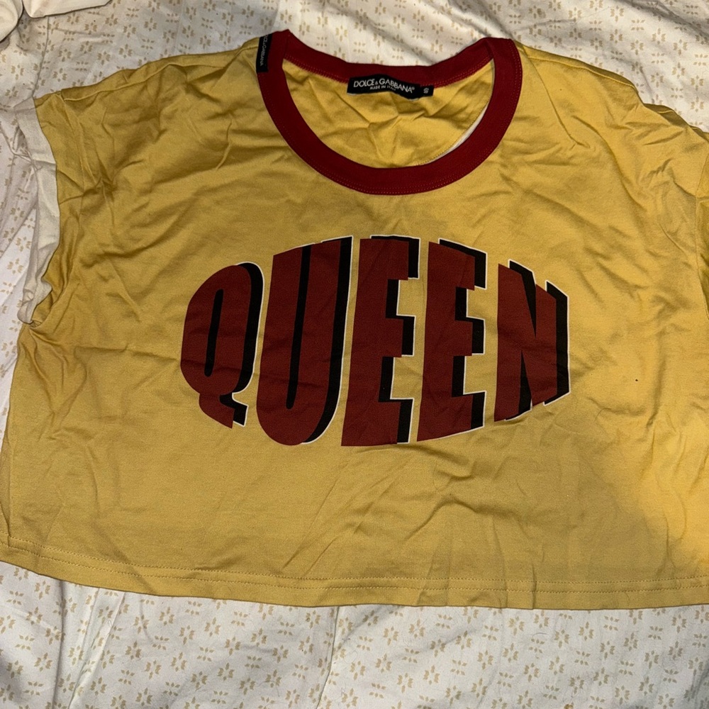 Dolce & Gabbana Yellow and Red Queen Tee - Picture 8 of 11
